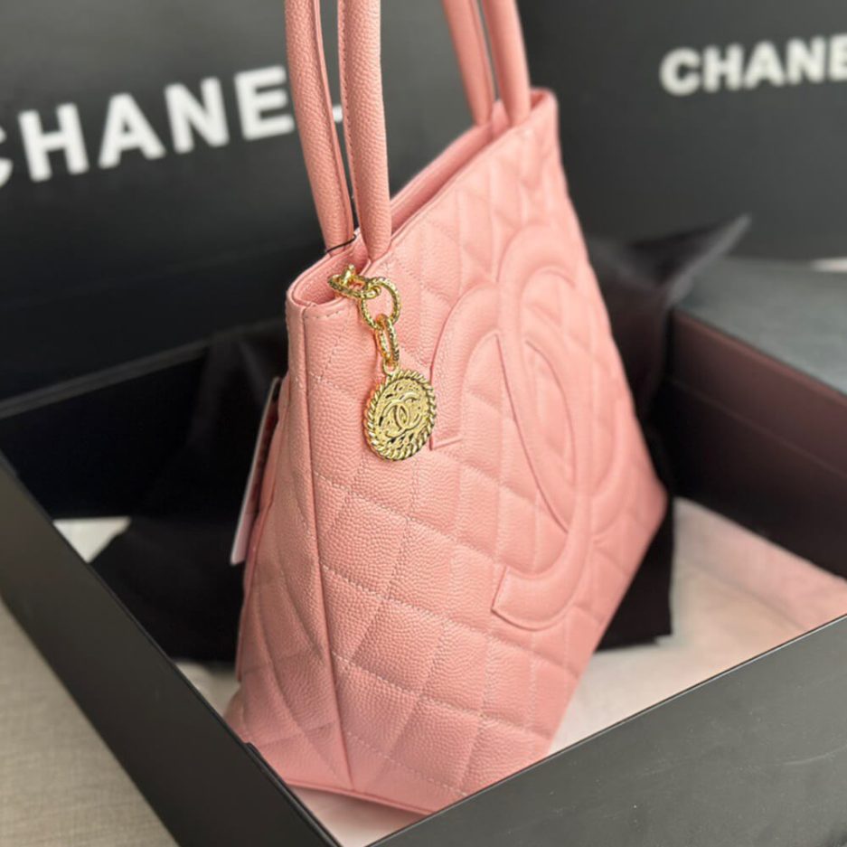 CHANEL Medallion Tote Bag - 图片 3