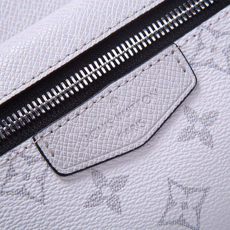 LV Outdoor Bumbag - 图片 5