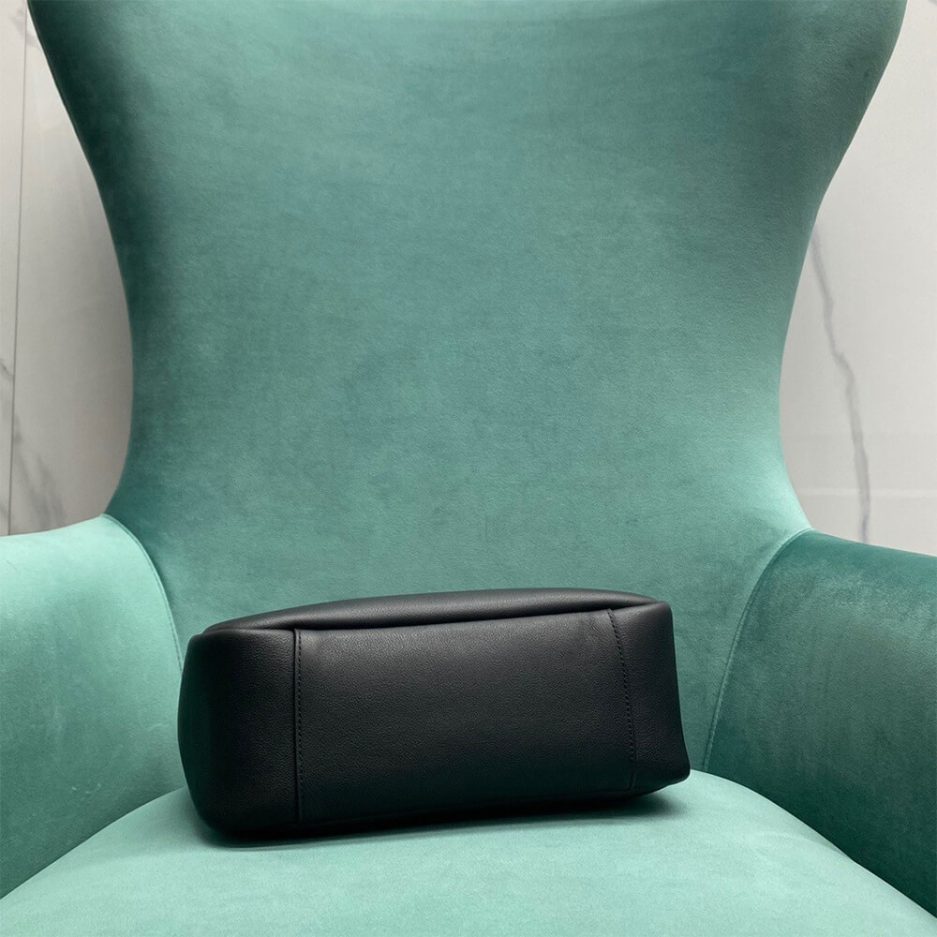 LE 5 ?? 7 SOFT SMALL IN SMOOTH LEATHER - 图片 5