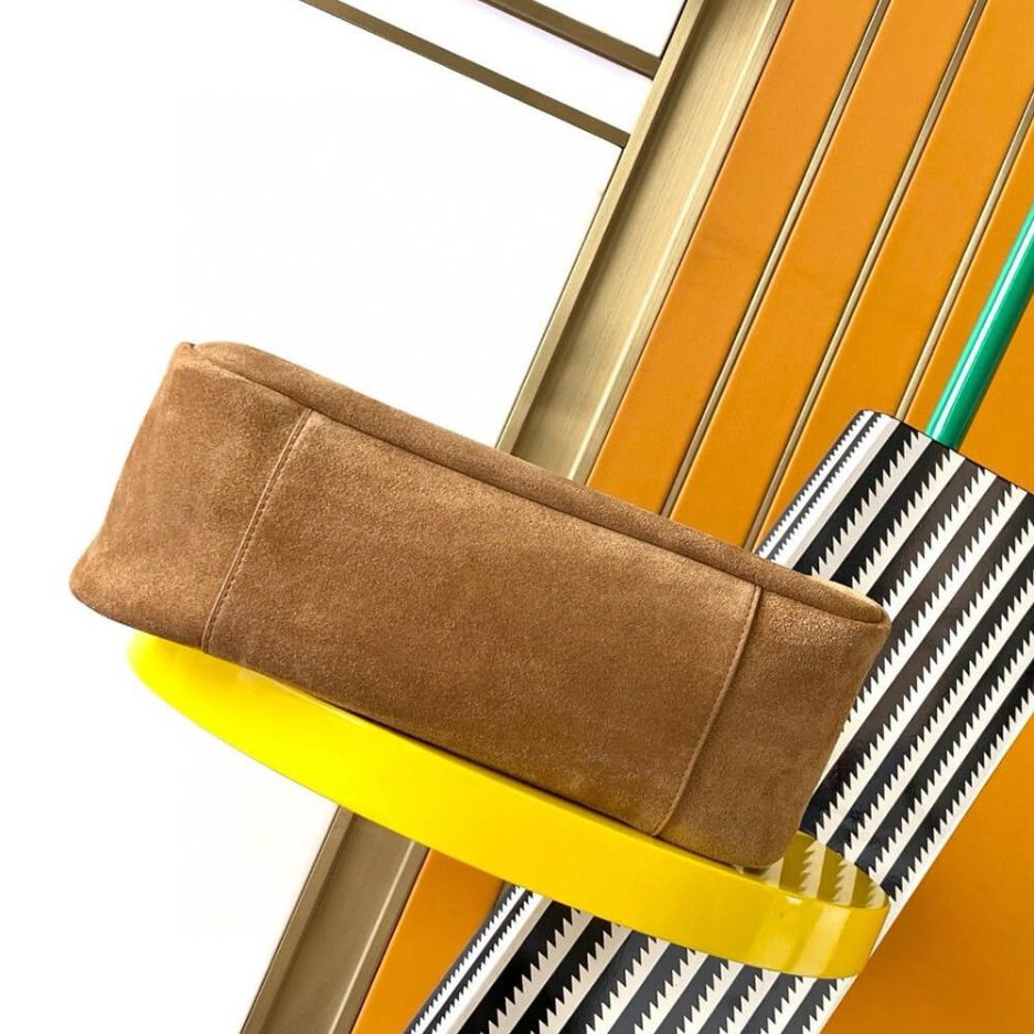 YSL LE 5 À 7 supple SUEDE LARGE - 图片 5