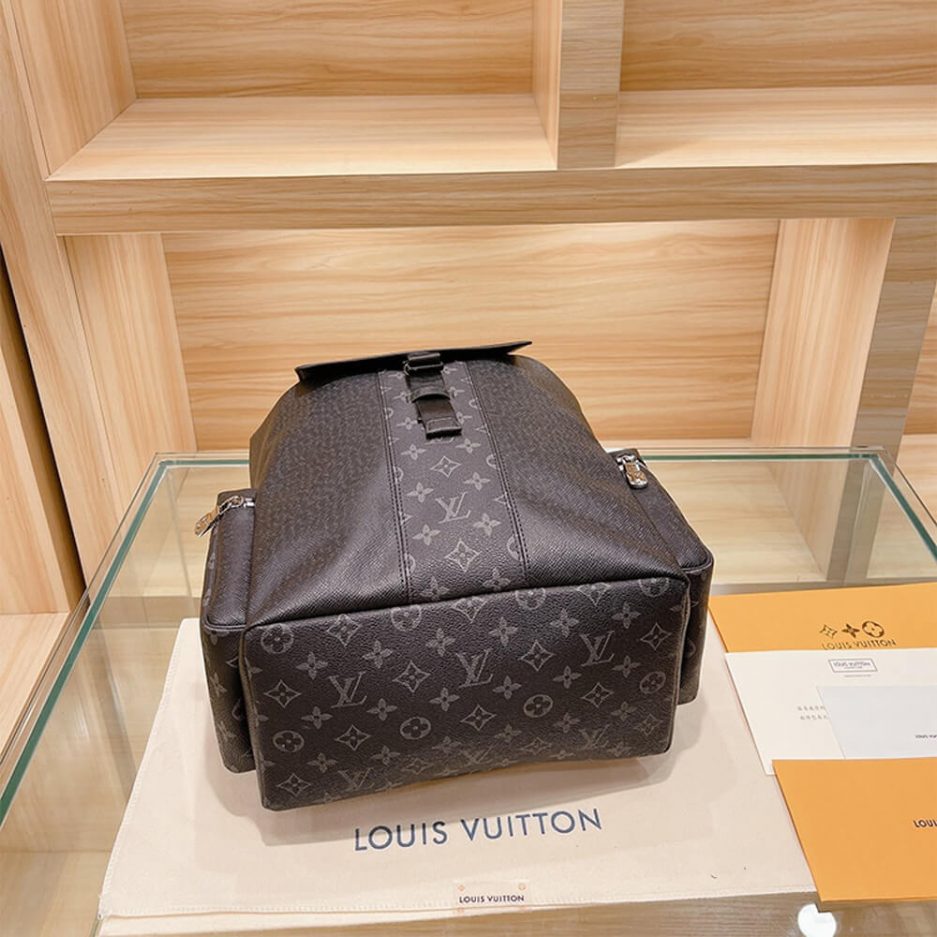 Louis Vuitton Outdoor Backpack - 图片 5