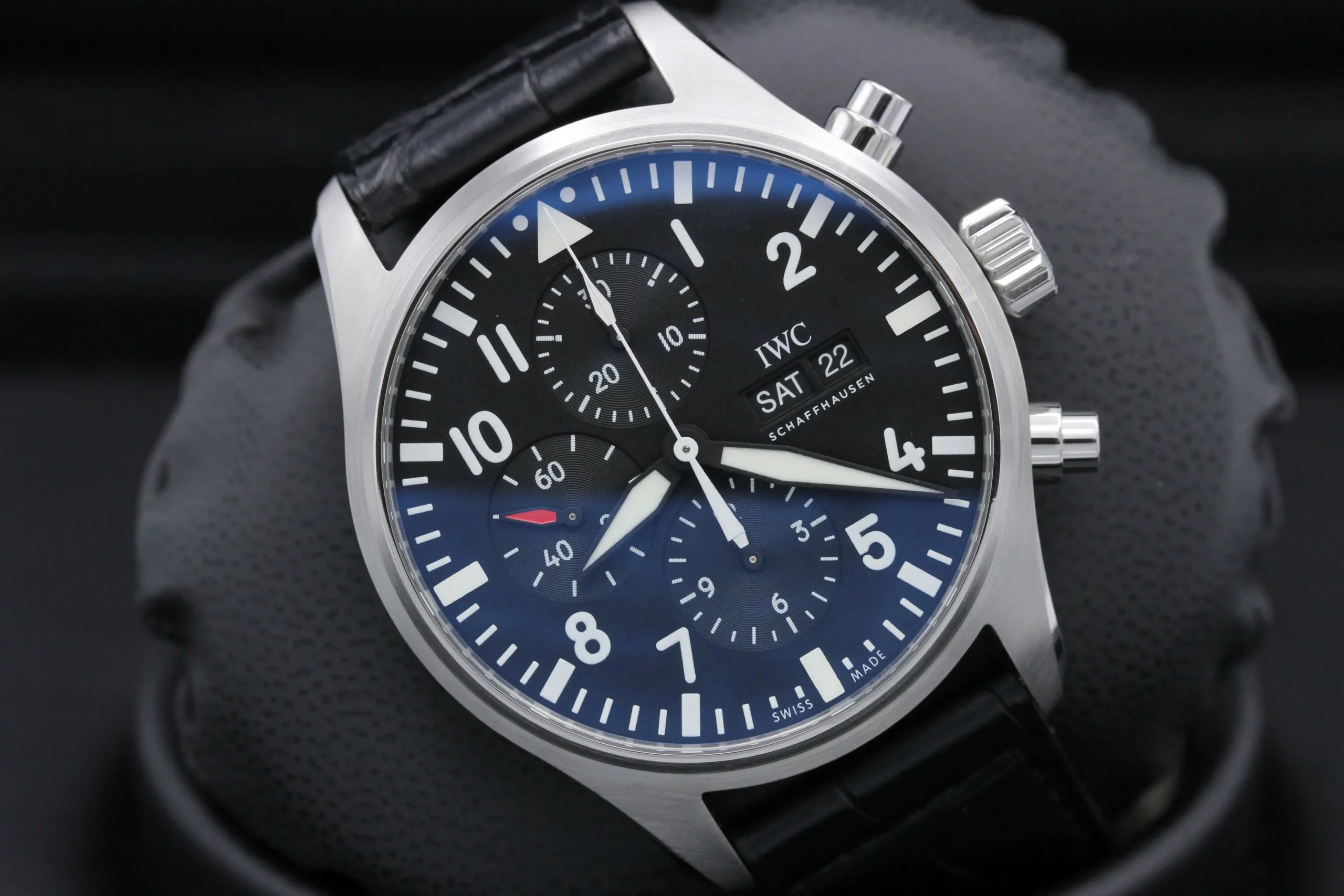 IWC pilot series IW377709 watch - 图片 11